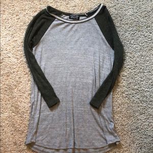 A cool looking long sleeve